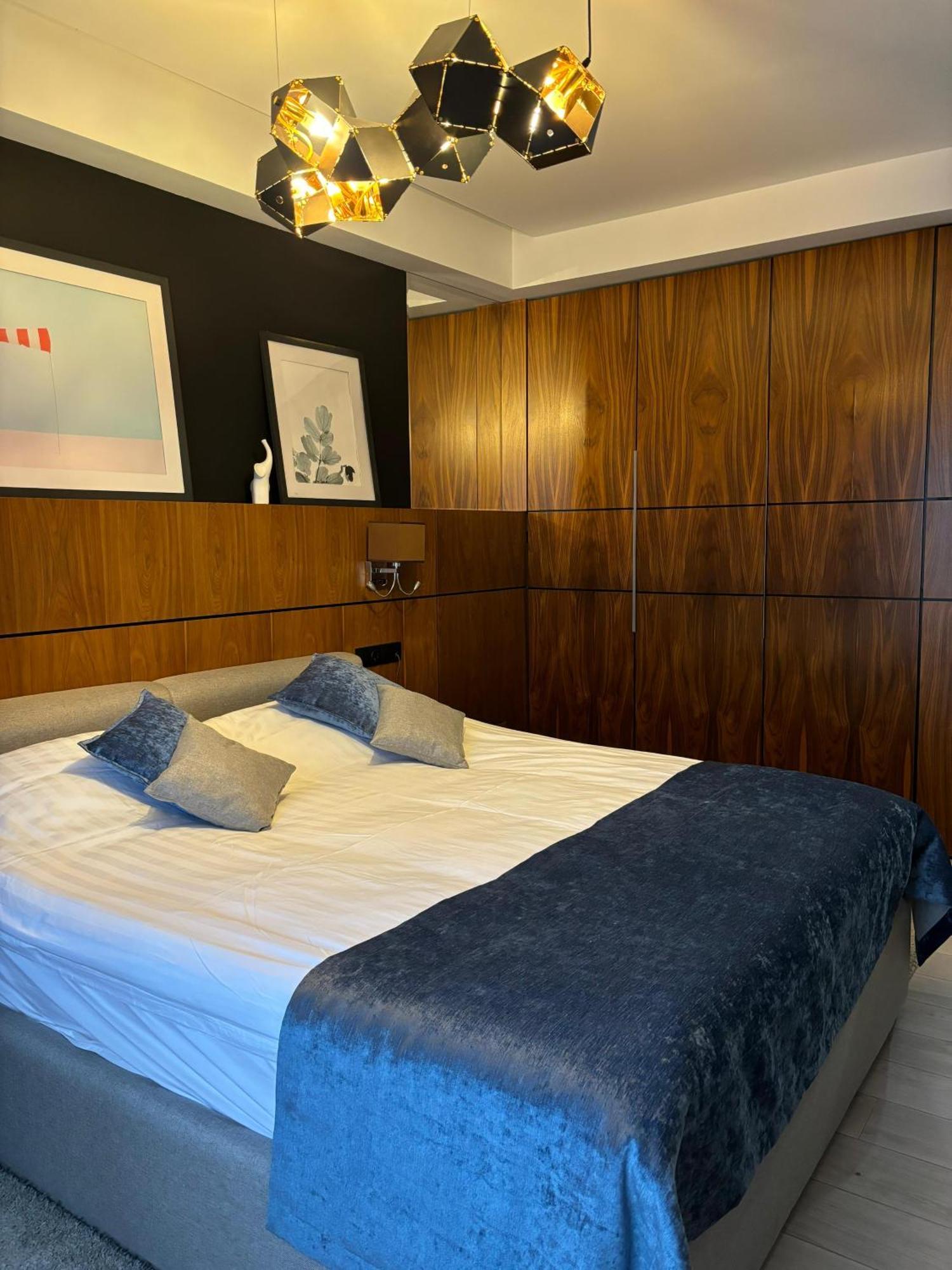 Empire City Karagandy Dış mekan fotoğraf