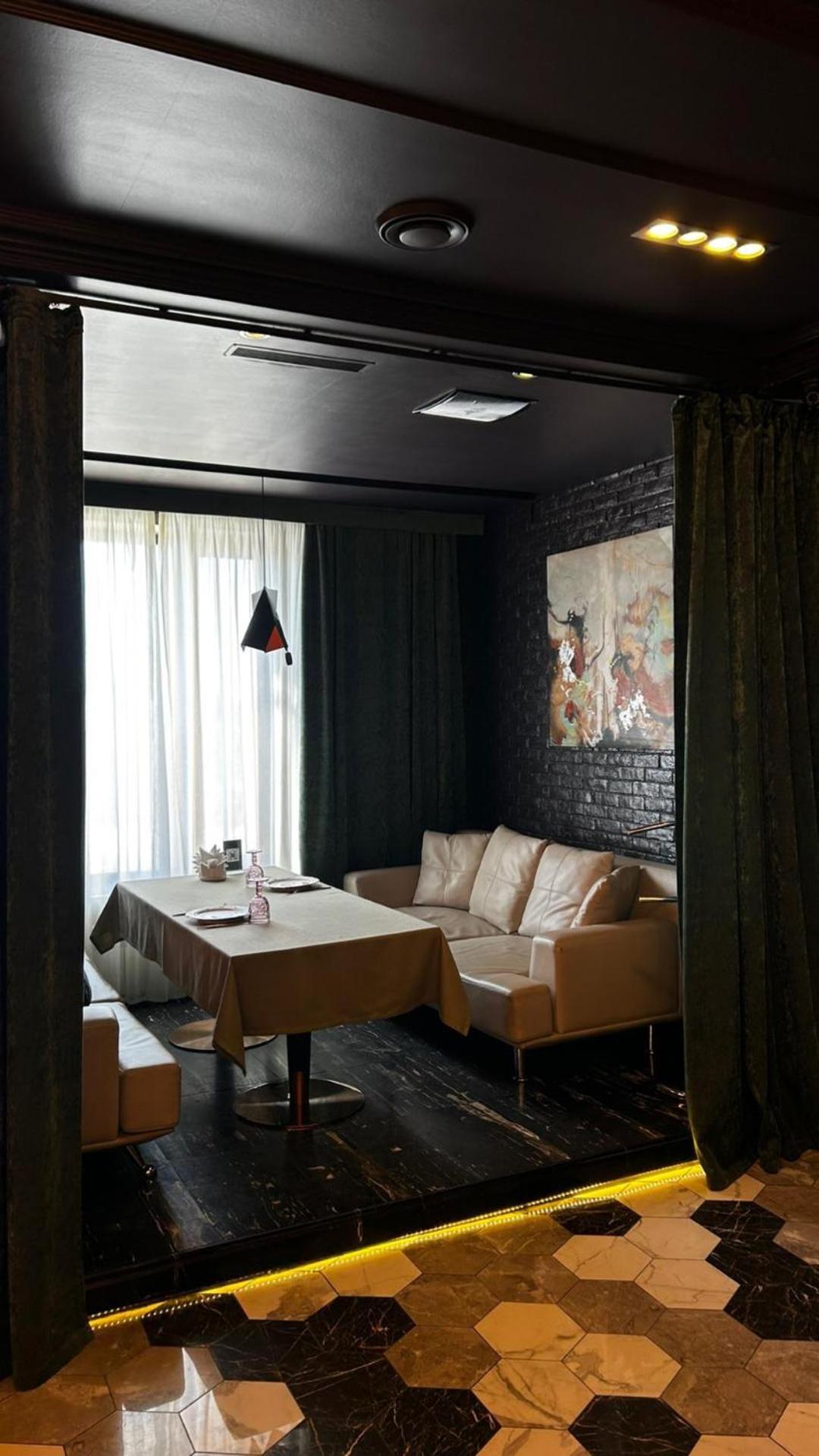 Empire City Karagandy Dış mekan fotoğraf